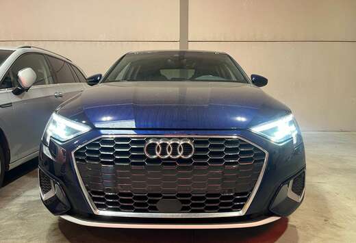 Audi SB 1.0 30 TFSi Stronic 110PK Pack Platinum Sline