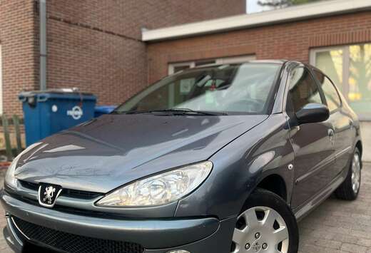 Peugeot 1.4i XT