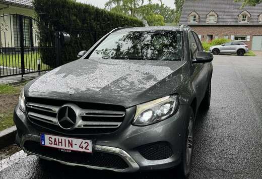 Mercedes-Benz e 4-Matic PHEV