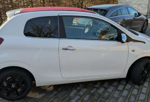 Peugeot 108 1.2 PureTech Top Allure