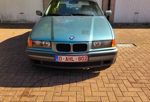 BMW 320i