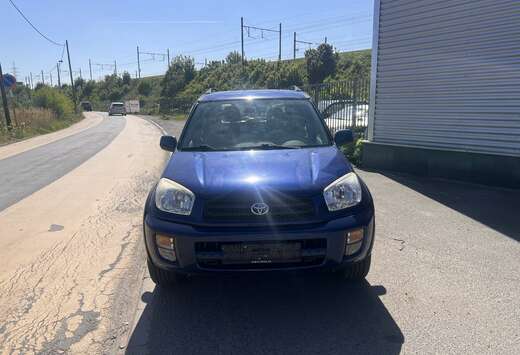 Toyota RAV4 2.0i VX AUTOMATIQUE.