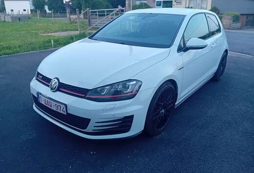 Volkswagen Golf+2.0+TSI+Performance