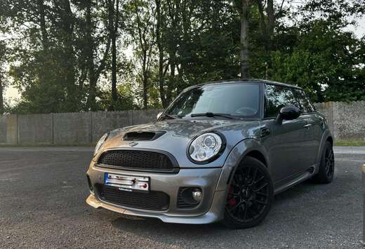 MINI 1.6i JCW