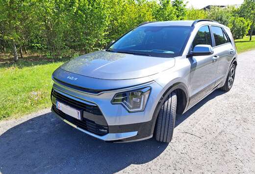 Kia Niro HEV 1.6 GDI Pulse 6DCT + PREMIUM PACK