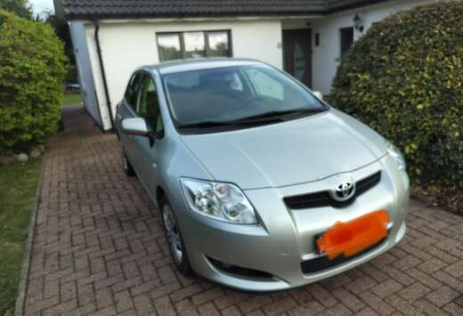Toyota 1.4i VVT-i Linea Luna