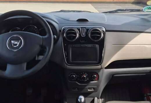 Dacia Lodgy 1.6i Ambiance 7pl.