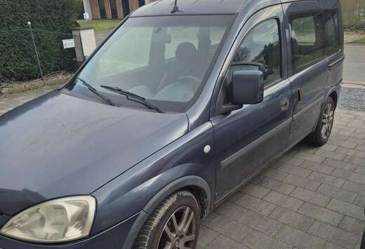 Opel Combo 1.3 CDTI Tour Edition