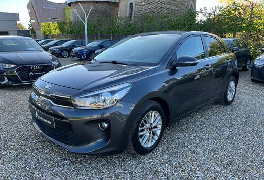 Kia Rio 1.4 CRDi*GARANTIE*1ER PROP*CARPLAY*CRUISE*NAV ...