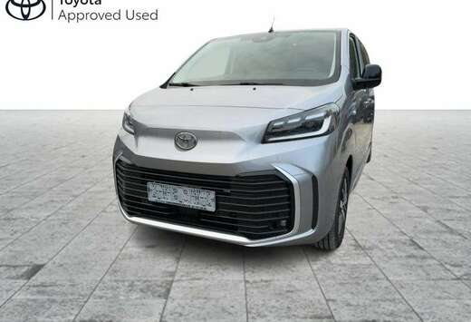 Toyota Family 8pl