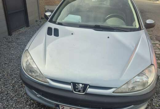Peugeot 1.1i XR