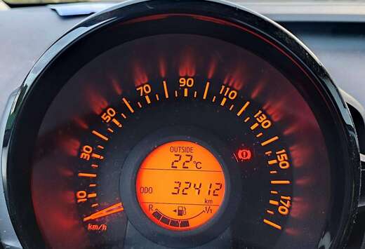 Peugeot 108 1.0 VTi Top! Allure S
