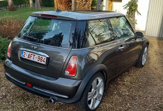 MINI Mini 1.6i 16v Cooper