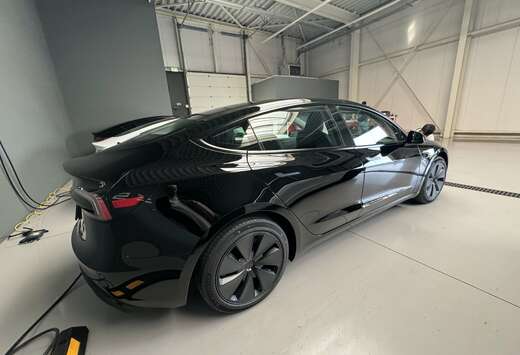Tesla 64 kWh RWD Standart Range Premium