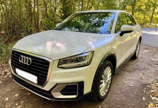 Audi Q2 30 TFSI S tronic design