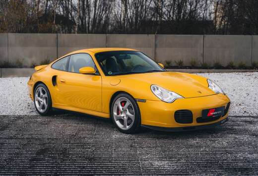 Porsche Turbo / Speed Yellow / Manual
