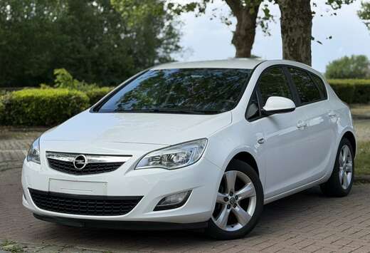 Opel 1.6i Cosmo