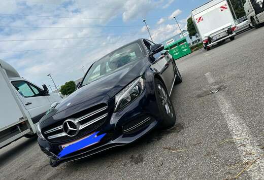 Mercedes-Benz Classe c180.   12900. km