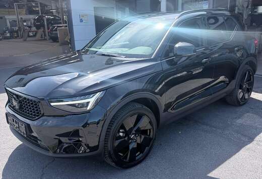 Volvo XC40 2.0 B3 MHEV Plus Black Edition DCT Plus Bl ...