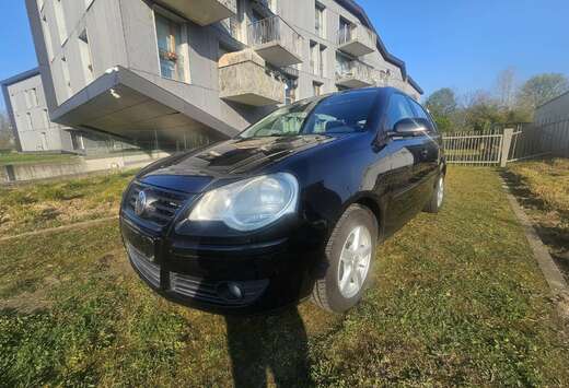 Volkswagen 1.4 confortline automatique  0467 63 94 32
