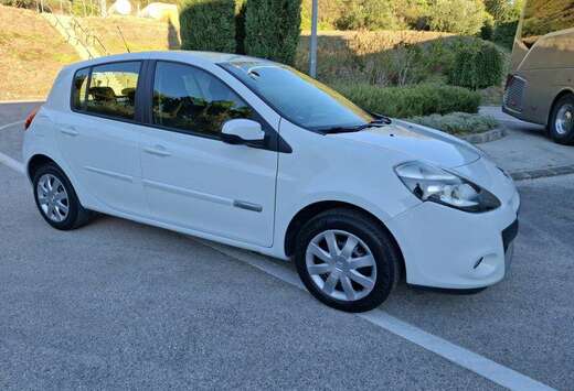 Renault Clio 1.2i 16v Privilège