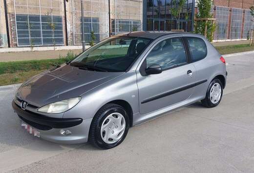 Peugeot 1.1i Enfant Terrible
