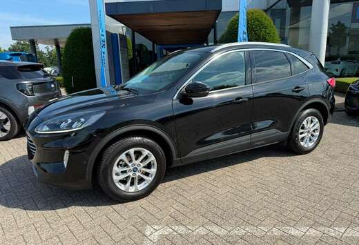 Ford Titanium FHEV AUT