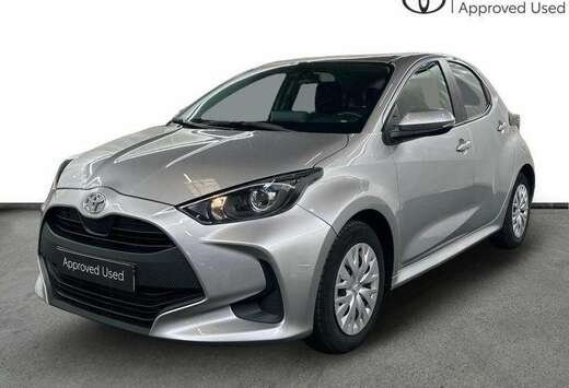 Toyota Active AT  carplay  heated seats