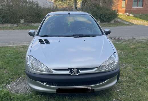 Peugeot 1.1i Enfant Terrible