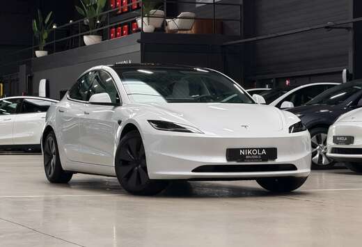 Tesla HIGHLAND PREMIUM - RWD - HIGHWAY AUTOPILOT