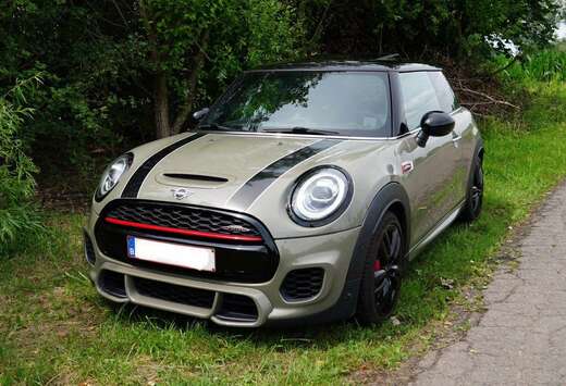MINI Mini 2.0AS (JCW) 3-deurs  2019  Khaki Green  Fu