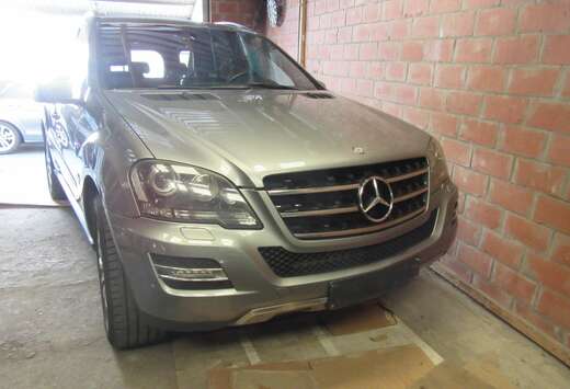 Mercedes-Benz ML 300 CDI 4Matic 7G-TRONIC DPF