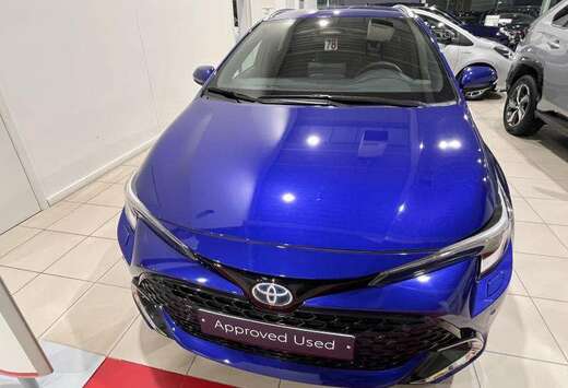 Toyota 1.8 Hybrid Premium e-CVT 5d 72kW