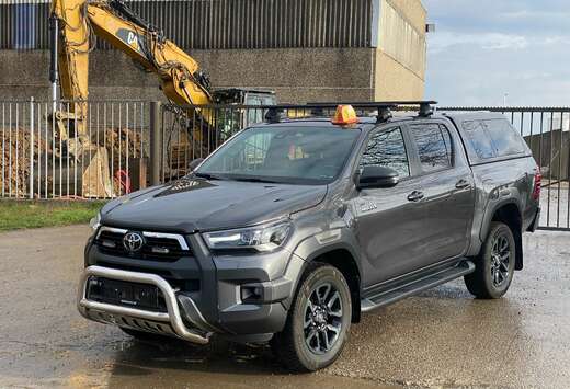 Toyota Hilux 2.8 D-4D 4WD Invincible 40455 eur htva