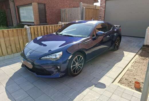 Toyota 2.0i Boxer Sport