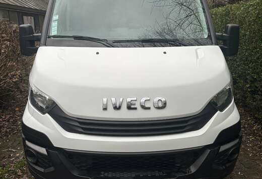 Iveco 33 S 12 D