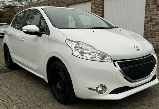 Peugeot 208 82 PureTech Style