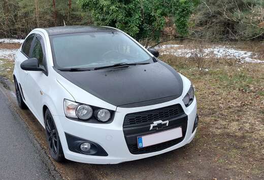 Chevrolet Aveo hatchback 1.4i LT