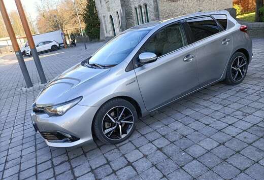 Toyota 1.8 VVT-i Hybrid Automatik Style Selection