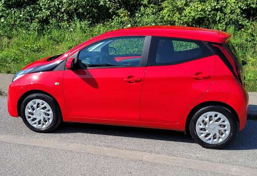 Toyota Aygo 1.0i VVT-i x-play II