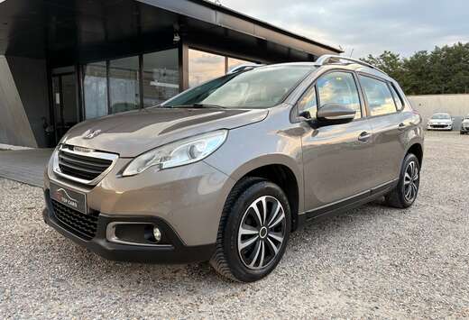 Peugeot 2008 1.2i Allure S