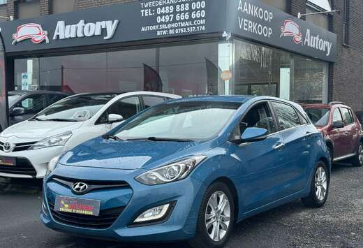 Hyundai i30 1.6 GDi / Automat