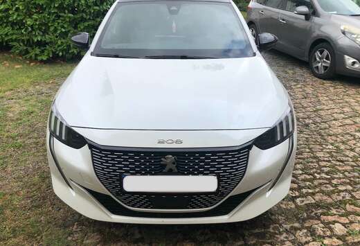 Peugeot e-208 50 kWh GT Line