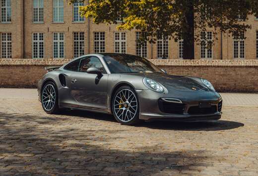Porsche Turbo S  Exclusive Spec  53.000km  NEW