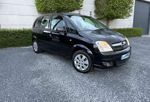 Opel AUTOMAAT Benzine gekeurd voor