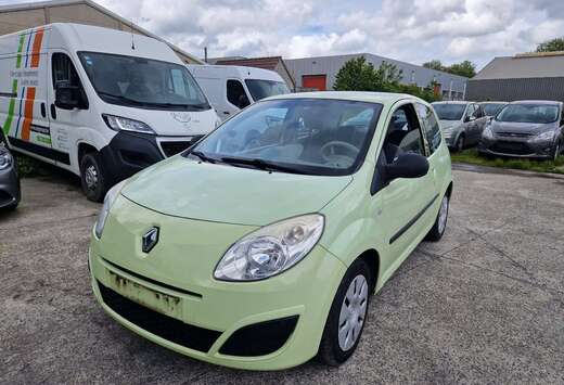 Renault VEHICULE ACCIDENTEE