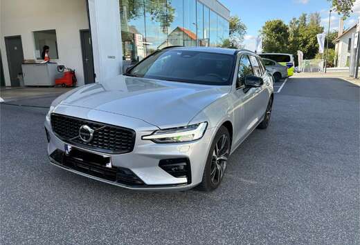 Volvo V60 2.0 B4 MHEV Plus Dark DCT Plus Dark