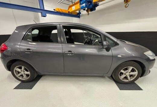 Toyota Auris 1.4 D-4D Executive