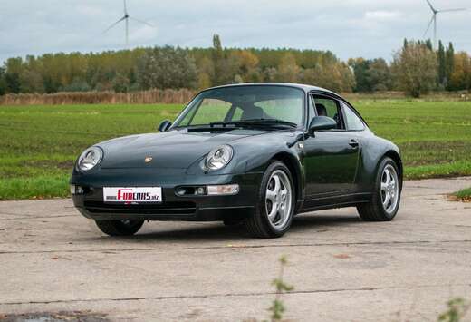 Porsche 911 Carrera 4  Aventurine Green Metallic