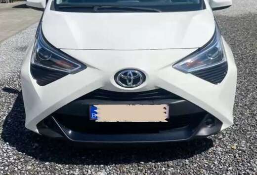 Toyota x-play